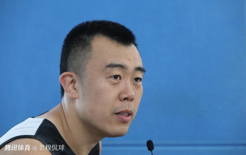 美女扒开胸罩露出胸触手